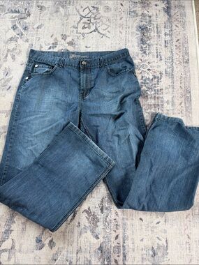 Men's Bootcut Jeans in Dark Blue - Classic Everyday Style
